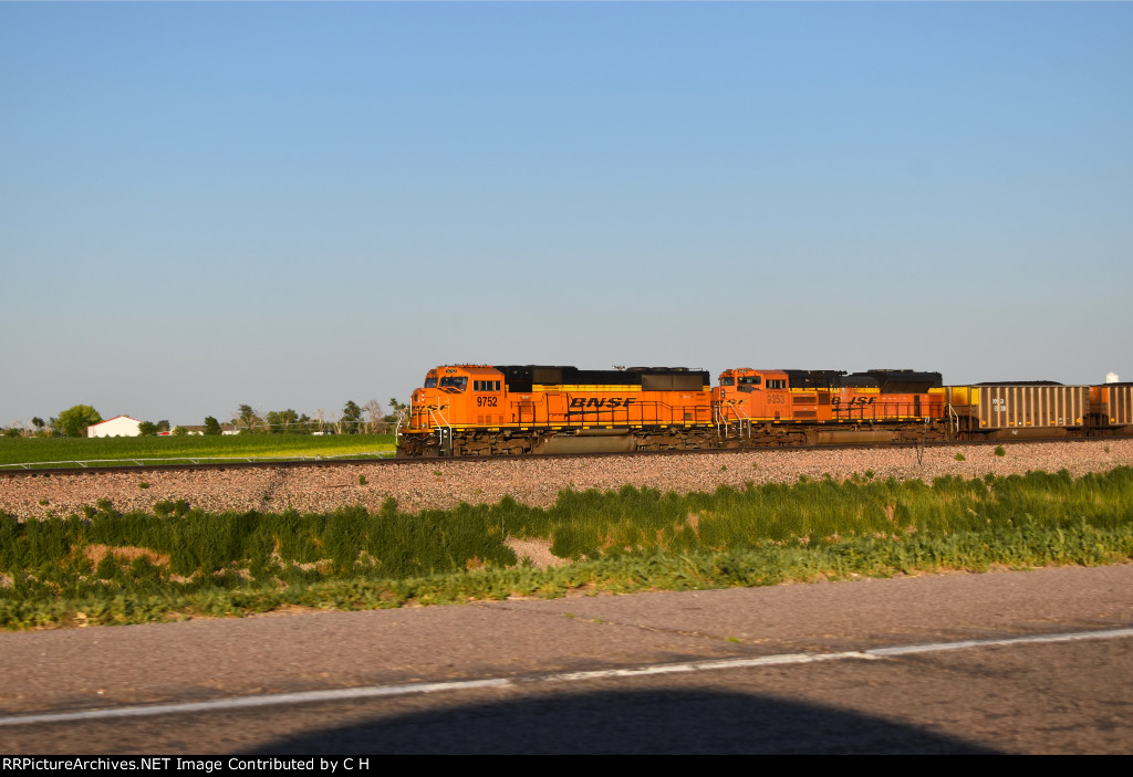 BNSF 9752/9353